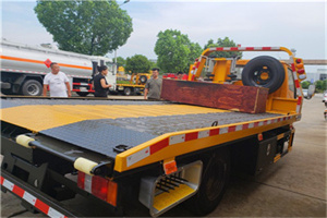 阿拉善左旗附近拖车电话号码服务