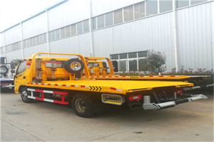 阿拉善左旗附近拖车救援搭电